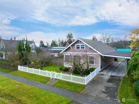 1515 12th St, Anacortes, WA 98221