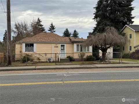 11918 4th Ave SW, Burien, WA 98146