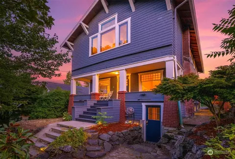 509 N 66th St, Seattle, WA 98103