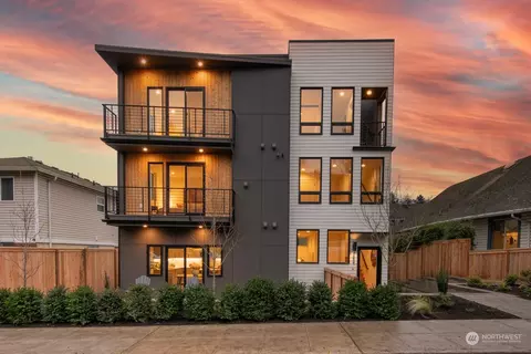 4824 40th Ave SW, Seattle, WA 98116