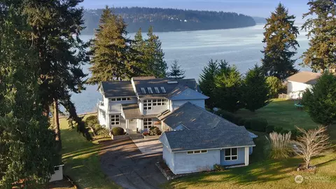 5380 S East Harbor Rd, Freeland, WA 98249