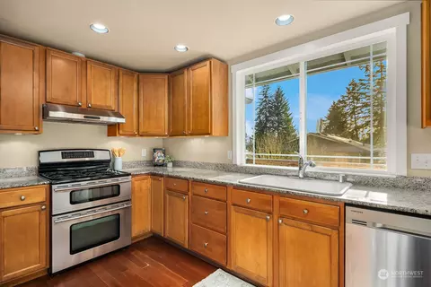 1220 205th St SE, Bothell, WA 98012 photo 10