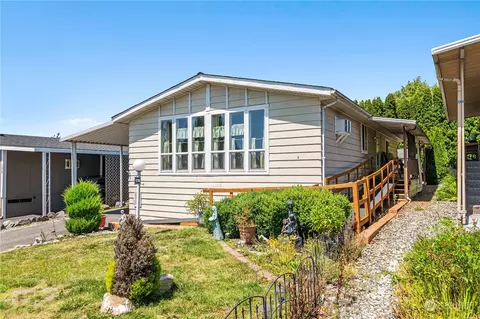5900 64th St NE #176, Marysville, WA 98270