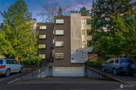 12341 35th Ave NE #103, Seattle, WA 98125