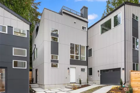 1211 NE 104th St, Seattle, WA 98125