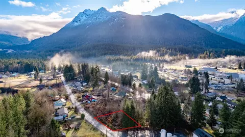 609 Clear Creek Rd, Darrington, WA 98241