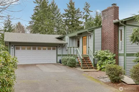 19340 47th Ave NE, Lake Forest Park, WA 98155