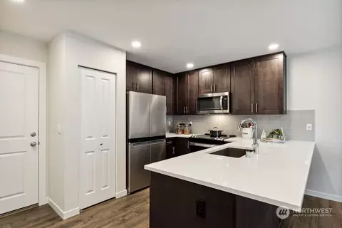 Kitchen - 9530 7th Ave SE, Everett, WA 98208 photo 1 of 1