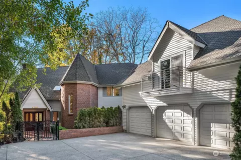 4106 Lake Washington Blvd NE, Kirkland, WA 98033
