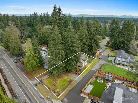 View/Area - 16007 Cascadian Way, Bothell, WA 98012 photo 2 of 3