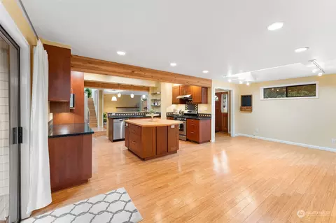 Kitchen - 16007 Cascadian Way, Bothell, WA 98012 photo 5 of 5