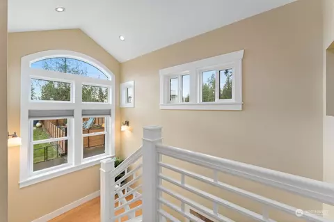 Entry Way - 16007 Cascadian Way, Bothell, WA 98012 photo 5 of 6