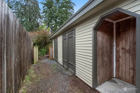Exterior - 16007 Cascadian Way, Bothell, WA 98012 photo 7 of 8