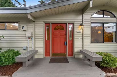 Entry Way - 16007 Cascadian Way, Bothell, WA 98012 photo 1 of 6