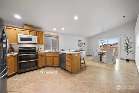 7908 Madiera Dr, Pasco, WA 99301 photo 5