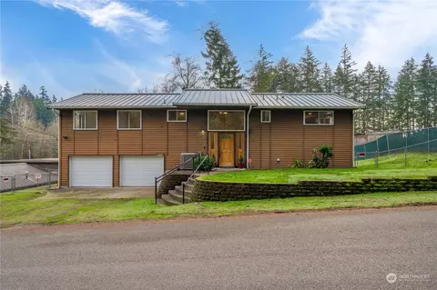 2711 S 359th St, Federal Way, WA 98003