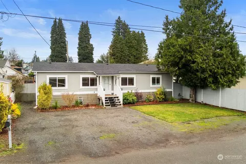 3724 W F, Bremerton, WA 98312