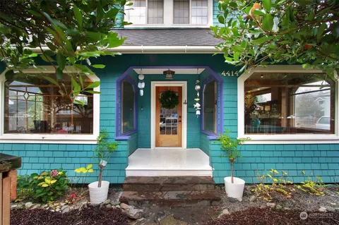 4414 SW Massachusetts St, Seattle, WA 98116