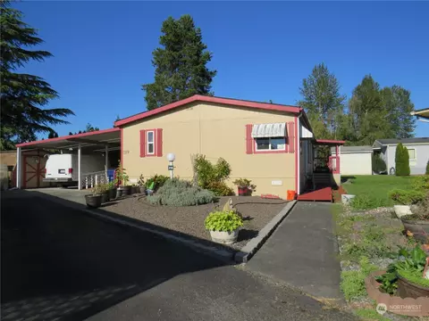5900 64th St NE #219, Marysville, WA 98270