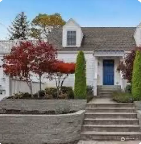 5019 46th Ave NE, Seattle, WA 98105