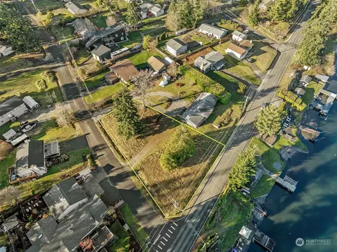 6707 W Lake Tapps Hwy E, Lake Tapps, WA 98391
