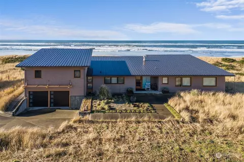 1602 Sea Grass Ln, Westport, WA 98595