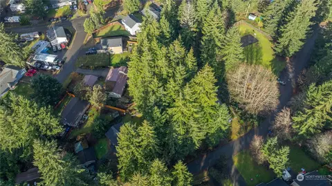 140 NE Santa Maria Ln, Belfair, WA 98528
