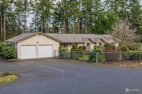15906 SE 322nd St, Auburn, WA 98092