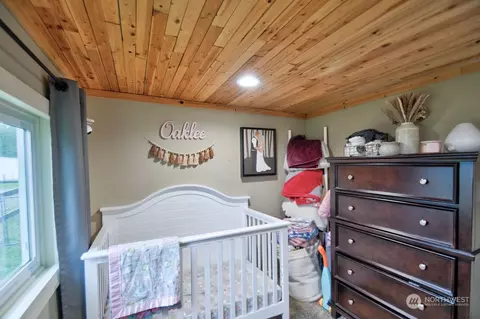 Bedroom - 386 Main St, Onalaska, WA 98570 photo 5 of 5