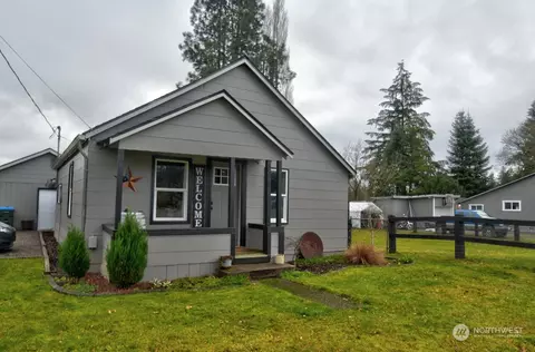 Exterior - 386 Main St, Onalaska, WA 98570 photo 9 of 10