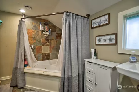 Bath - 386 Main St, Onalaska, WA 98570 photo 1 of 2