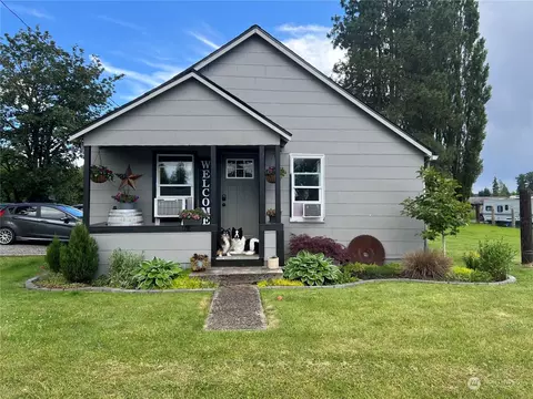 386 Main St, Onalaska, WA 98570