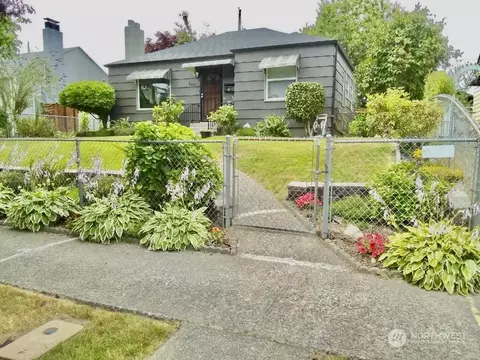 1528 S Oakes St, Tacoma, WA 98405