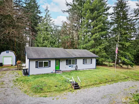 5519 Johnson Point Rd NE, Olympia, WA 98516