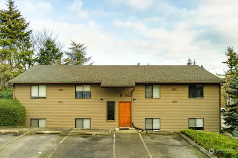 690 NW Atalanta Way #BLDG D, Oak Harbor, WA 98277