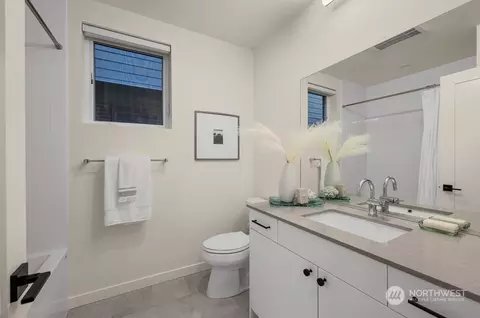 Bath - 1226 15th Ave E, Seattle, WA 98112 photo 1 of 4