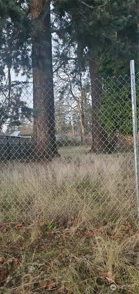 8823 121st St SW, Lakewood, WA 98498