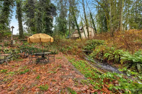 Exterior - 23006 19th Ave SE, Bothell, WA 98021 photo 9 of 15