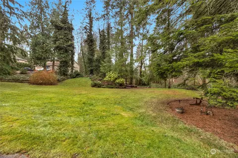 Exterior - 23006 19th Ave SE, Bothell, WA 98021 photo 4 of 15