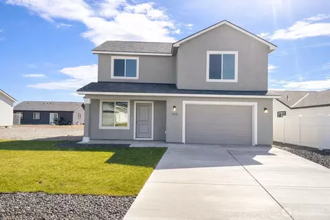 208 Rattray Dr, Mattawa, WA 99349