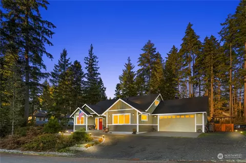 11 E Blackberry Ct, Union, WA 98592