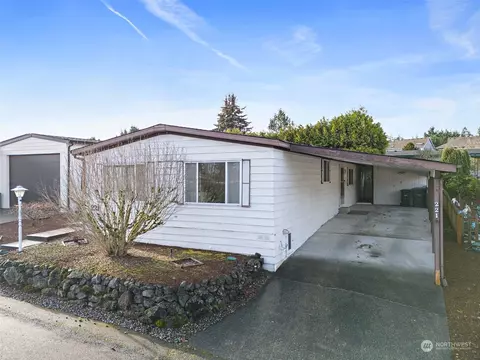 2500 Alder St #221, Milton, WA 98354