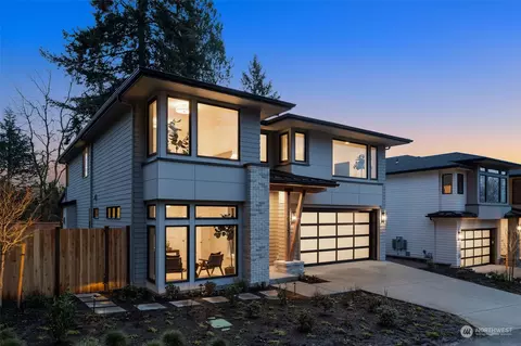 10709 NE 117th Ln, Kirkland, WA 98034