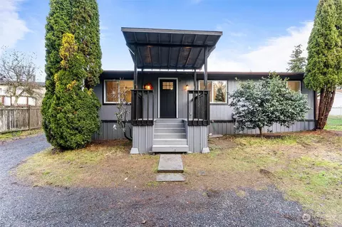 10112 Holly Dr, Everett, WA 98204 photo 2