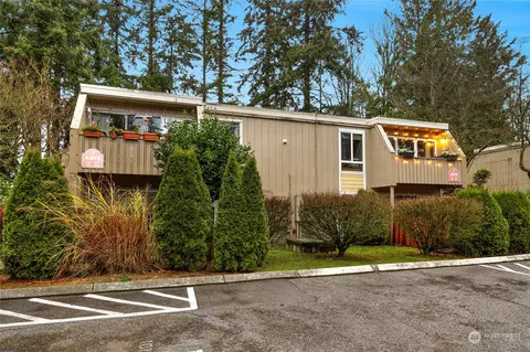 4819 180th St SW #J203, Lynnwood, WA 98037