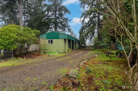 16826 Bay Ct SE, Yelm, WA 98597