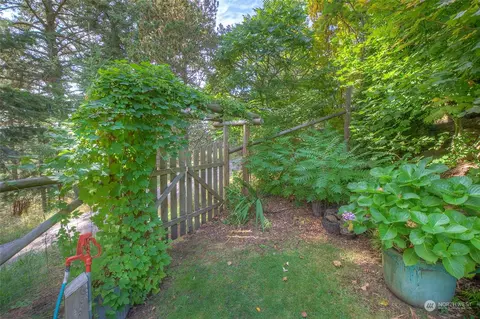 110 Siskin Ln, Eastsound, WA 98245 photo 12
