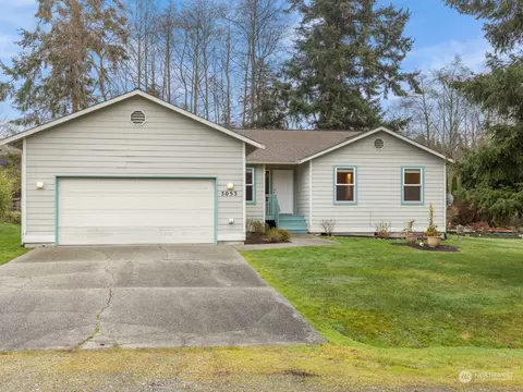 5053 Chipshot Way, Freeland, WA 98249
