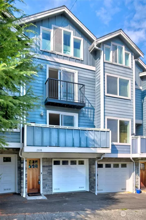 2108 W Ruffner St, Seattle, WA 98199