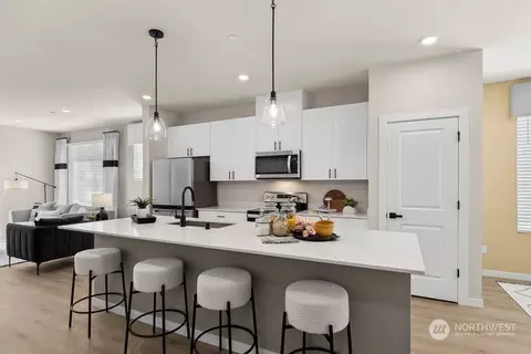 Kitchen - 19524 16th Ave SE #A6, Bothell, WA 98012 photo 2 of 10